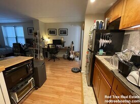 106 Peterborough St, Unit 1 in Boston, MA - Building Photo