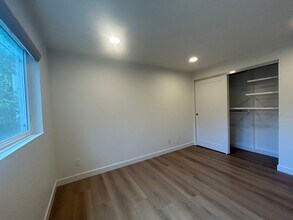 11556 Greenwood Ave N in Seattle, WA - Building Photo - Building Photo