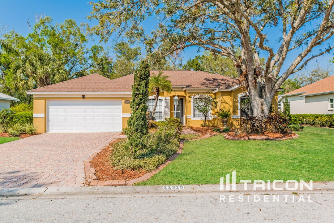 11315 Pine Lilly Pl in Lakewood Ranch, FL - Foto de edificio