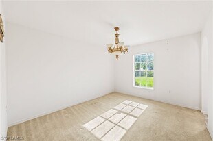 312 Lenz Ave in Lehigh Acres, FL - Building Photo