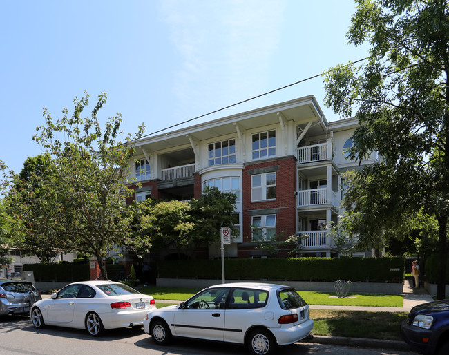 1858 W 5th Ave in Vancouver, BC - Building Photo - Primary Photo