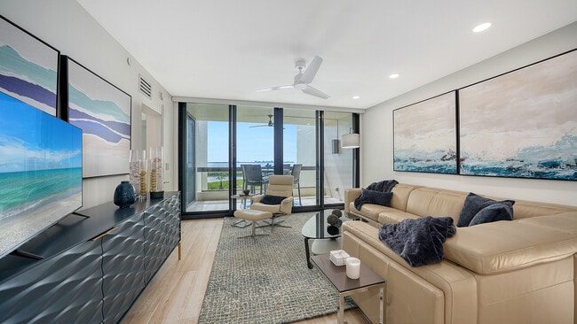 property at 1932 Harbourside Dr