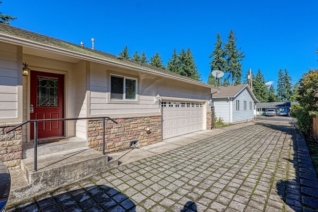 property at 17138-17146 NE Oregon St