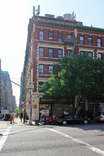 354 W 38th St in New York, NY - Building Photo - Building Photo