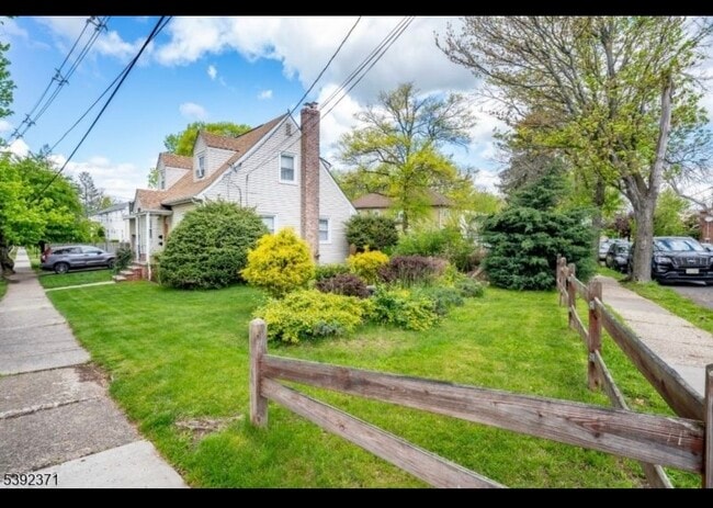 2505 Girard Pl, Unit 2505GirardPlace#2 in Union, NJ - Foto de edificio - Building Photo