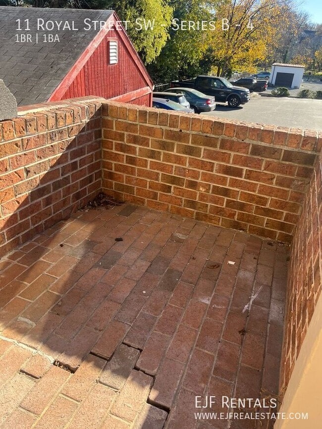 11 Royal St SW in Leesburg, VA - Building Photo - Building Photo