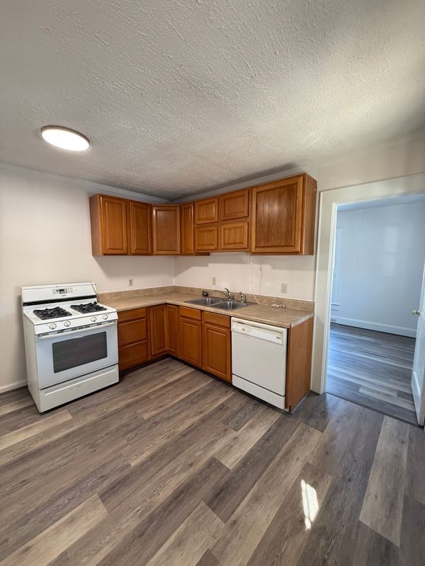 328 W Bingham St in Statesville, NC - Building Photo - Building Photo