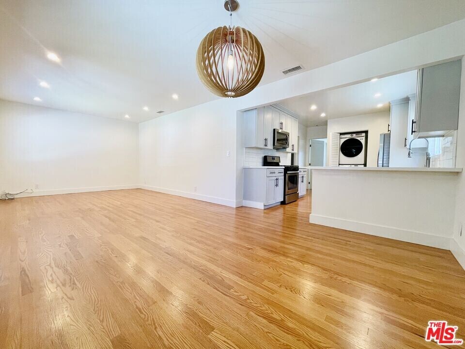 2908 Glenhurst Ave in Los Angeles, CA - Building Photo