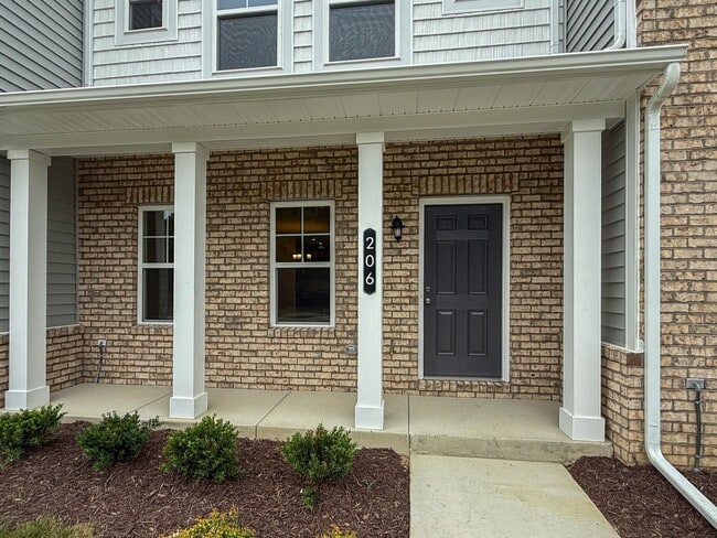 206 Greenpark Rd in Sandston, VA - Building Photo - Building Photo