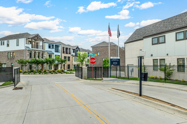 Merion at Midtown Park in Dallas, TX - Foto de edificio - Building Photo