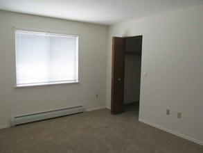 Lakewood Manor Apartments in Rochester, NY - Building Photo - Building Photo