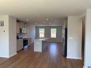 37 Laurin St in Charlottesville, VA - Building Photo - Building Photo