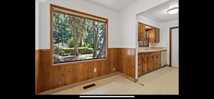 6401 SW McEwan Rd in Lake Oswego, OR - Building Photo - Building Photo