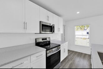 1949 Quintero Ln in Lehigh Acres, FL - Building Photo - Building Photo