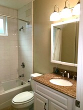 718 21st St, Unit E in Hermosa Beach, CA - Foto de edificio - Building Photo