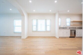 6513 Orange St in Los Angeles, CA - Building Photo - Building Photo
