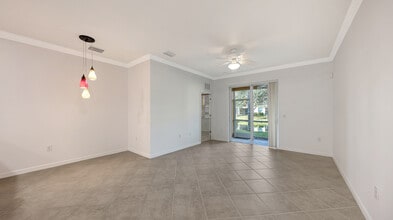 7863 Moonstone Dr in Sarasota, FL - Building Photo - Building Photo