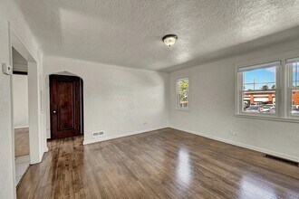 3046 Bruce Randolph Ave, Unit 3046 in Denver, CO - Foto de edificio - Building Photo