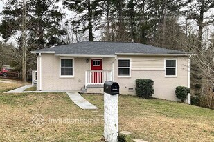 3815 Clovis Ct NW, Unit 210 in Atlanta, GA - Building Photo