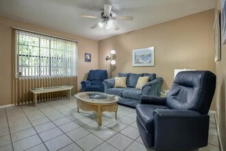 242 Lake Ella Dr in Tallahassee, FL - Building Photo - Building Photo