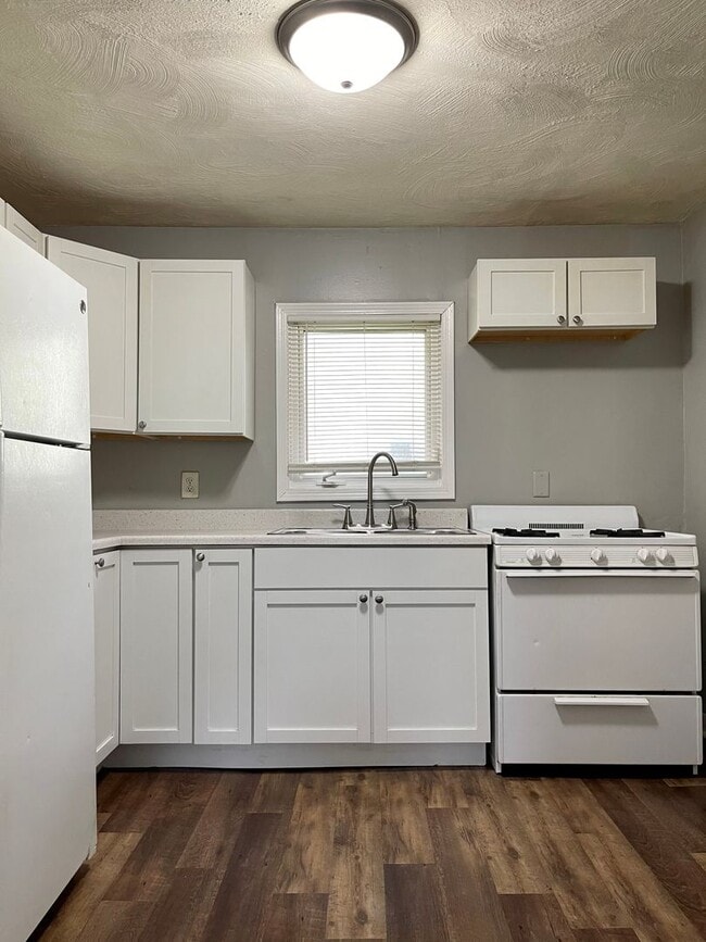 property at 3646 N Newton Ave