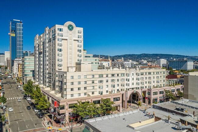 Pacific Renaissance Plaza in Oakland, CA - Building Photo - Building Photo