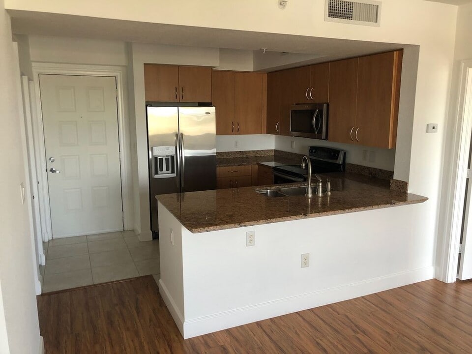 1830 Radius Dr in Hollywood, FL - Building Photo