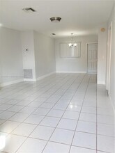 1906-1908 Taylor St, Unit 1908B in Hollywood, FL - Building Photo - Building Photo