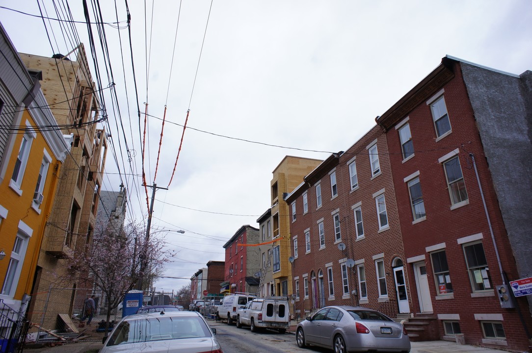 1215 N 25th St in Philadelphia, PA - Foto de edificio