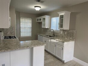 5909 Avery Island Ave in Austin, TX - Building Photo - Building Photo