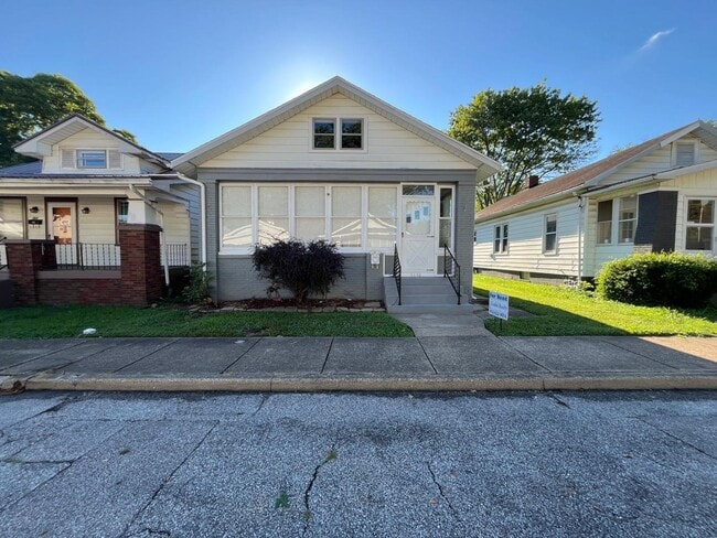 property at 1110 S Harlan Ave
