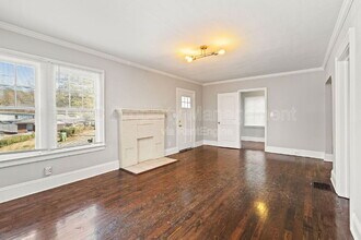 76 Burbank Dr NW in Atlanta, GA - Building Photo - Building Photo