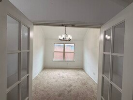 2104 Long Forest Rd in Heartland, TX - Building Photo