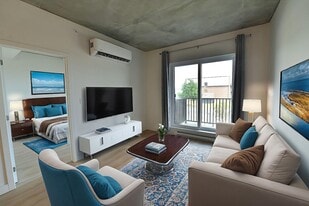 37 Brunswick Blvd in Dollard-des-Ormeaux, QC - Building Photo