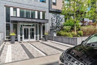 45 Lewis St in Boston, MA - Building Photo - Building Photo