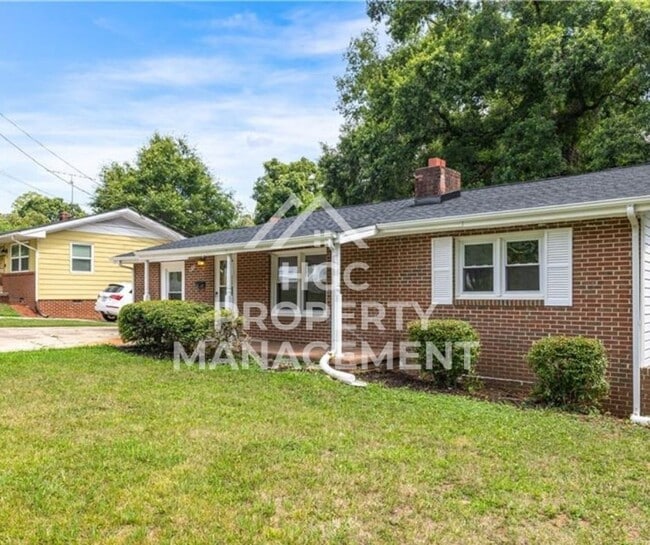1228 Irving Ave in Eden, NC - Foto de edificio - Building Photo