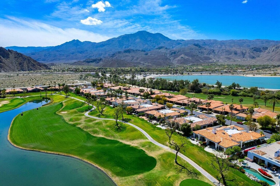 57676 Interlachen in La Quinta, CA - Building Photo