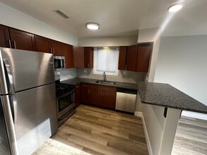 15623 Greenwood Rd, Unit 1S in Dolton, IL - Foto de edificio - Building Photo