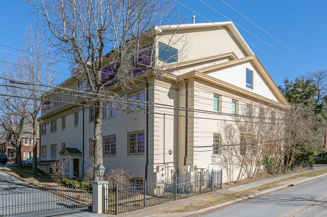 201 N East Ave in Fayetteville, AR - Foto de edificio - Building Photo