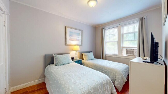 169 Kent St in Brookline, MA - Building Photo - Building Photo