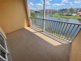 8550 Kingbird Loop in Ft. Myers, FL - Building Photo