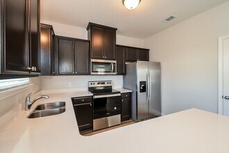 834 Marne Blvd in Hinesville, GA - Building Photo - Building Photo