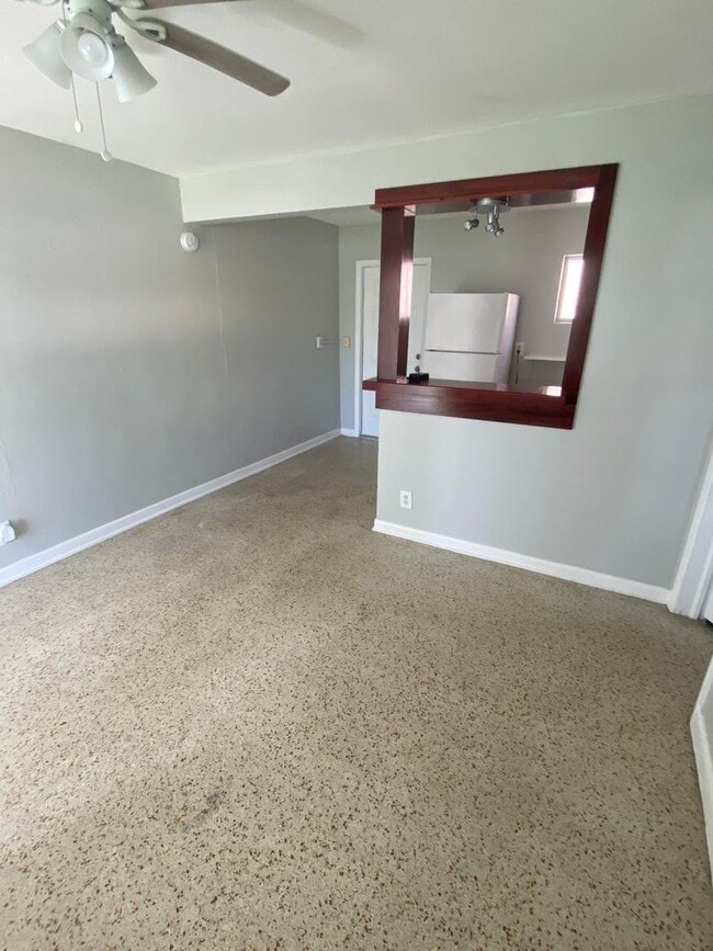 711 Gotham Ct in West Palm Beach, FL - Foto de edificio - Building Photo