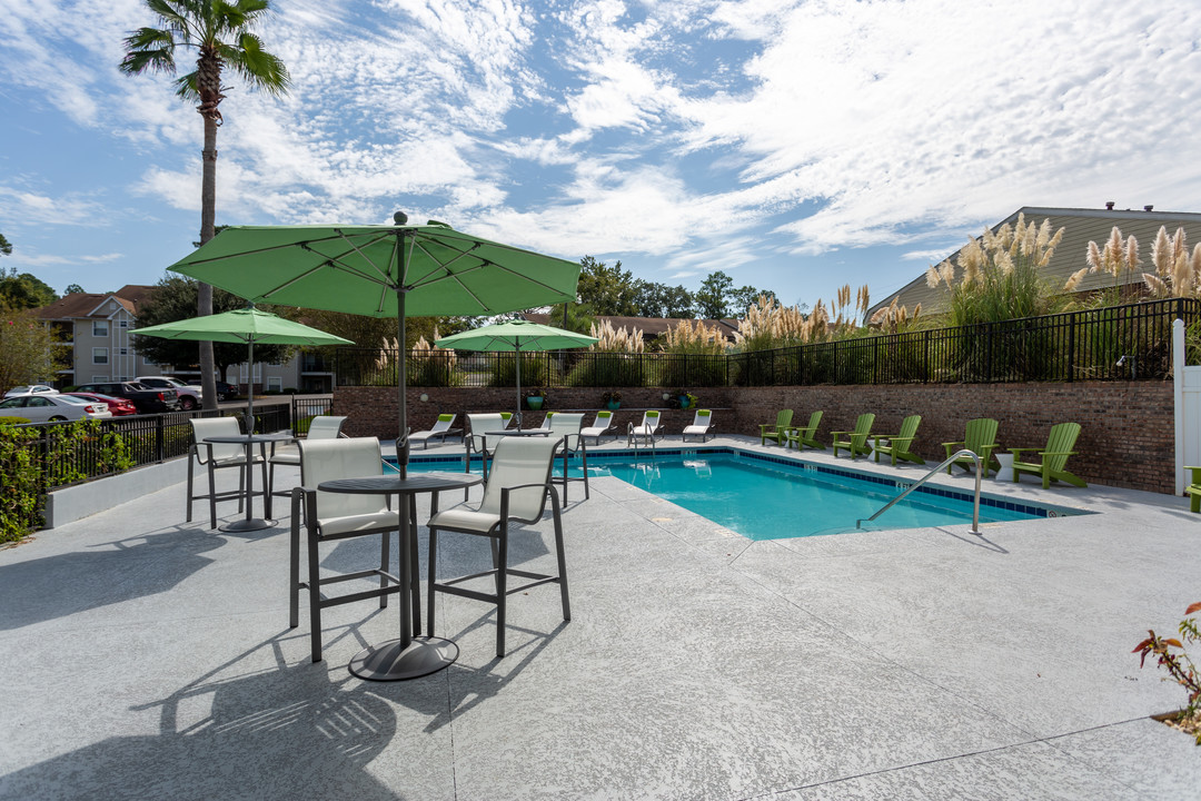 The Fountains Apartments - Phase I &  II in Pensacola, FL - Foto de edificio