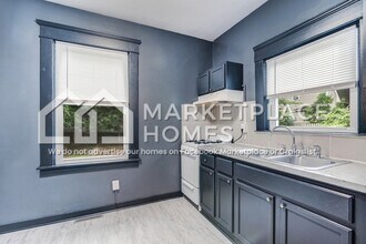 1106 May St in Lansing, MI - Building Photo - Building Photo