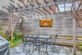 516 Lorimer St-Unit -FL1-ID796 in Brooklyn, NY - Building Photo - Building Photo