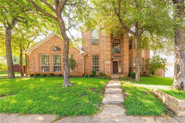 2010 Marie Weldon Ln in Arlington, TX - Building Photo