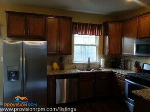 7929 Canter Ct in Severn, MD - Foto de edificio - Building Photo