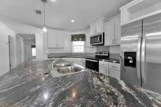 3128 Walden Shores Blvd in Lake Wales, FL - Building Photo - Building Photo