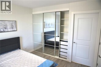 181 King St S in Waterloo, ON - Building Photo - Building Photo